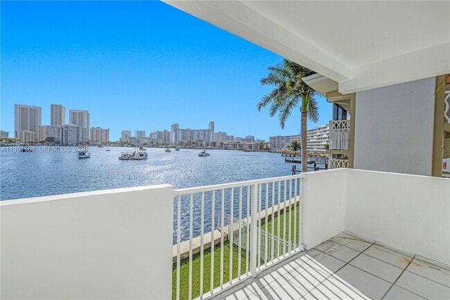 Photo - 462 Golden Isles Dr Unit 210