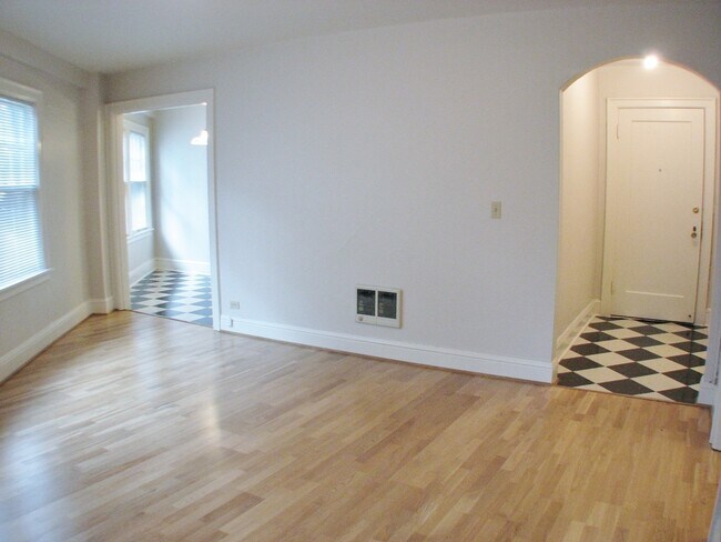 Photo - San Carlos Apartments