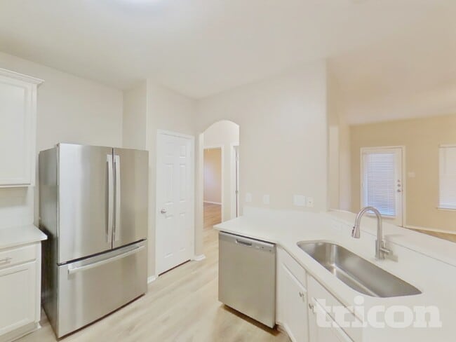 Photo - 111 Rockbrook Dr