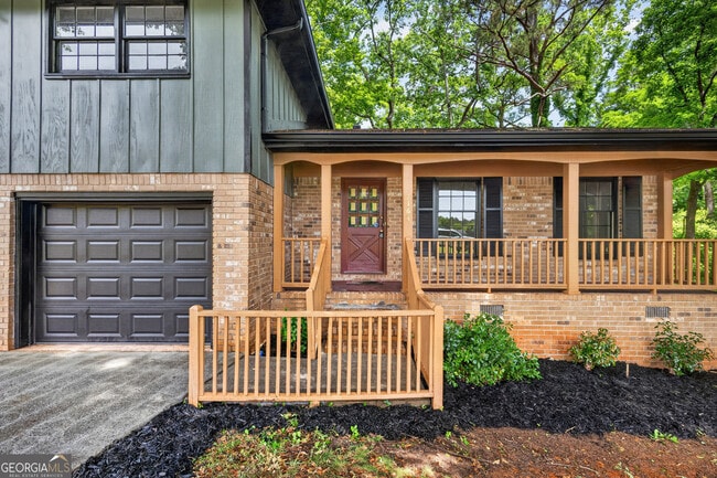 Photo - 2164 Riverbrook Rd
