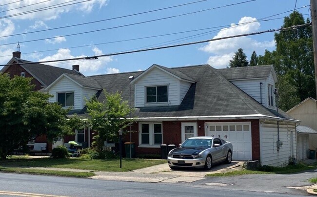 334 Norland Ave - 334 Norland Ave Apartment Unit 334 B