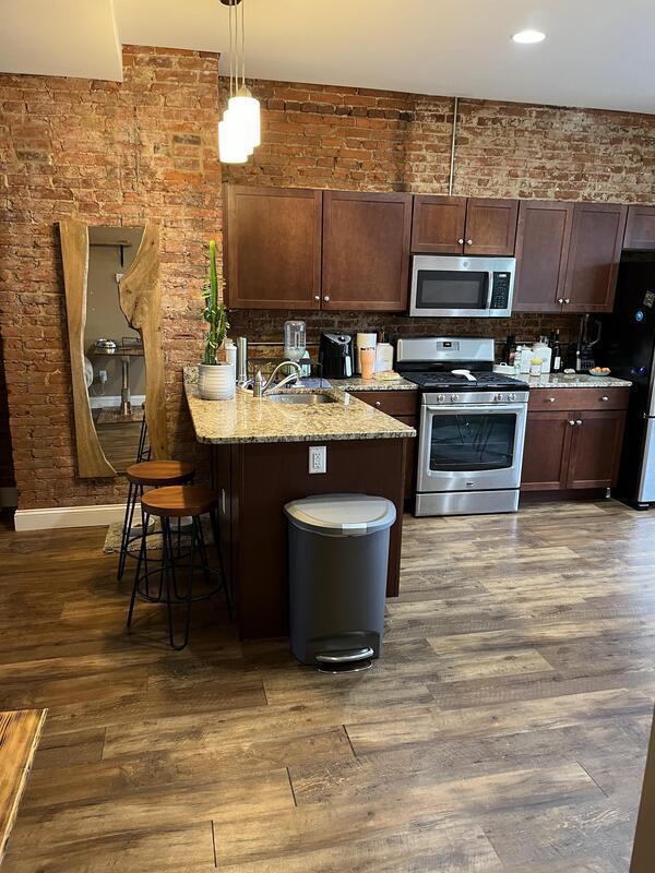 Photo - 419 N Queen St