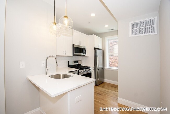 Photo - 58 Frankfort St Unit 2