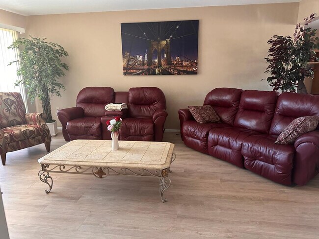 Photo - 10214 W Burns Dr