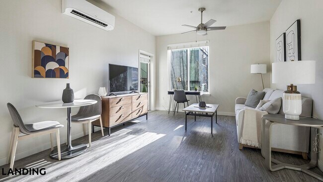 3158 SW 12th Ave Unit 01-207