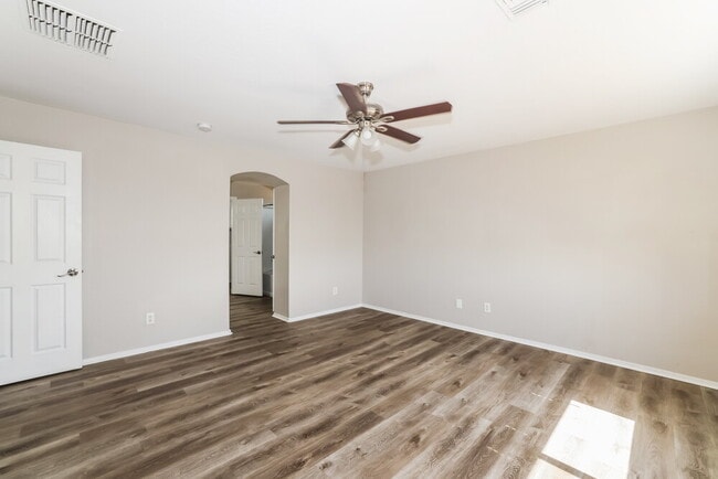 Photo - 13833 W Keim Dr