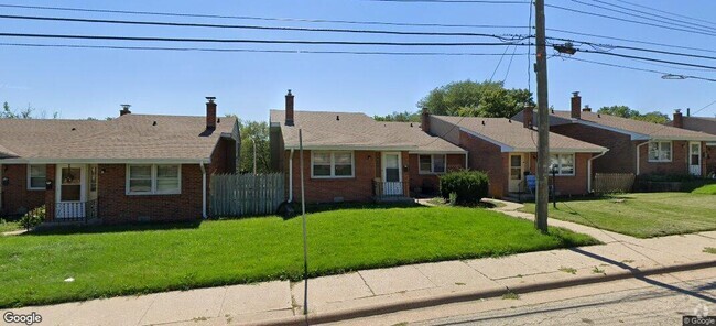 Building Photo - 2804 Halsted Rd Unit 2804 HALSTED Rental
