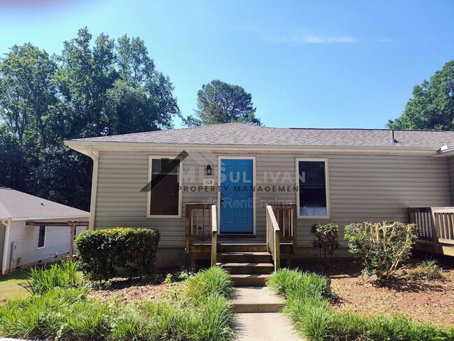 Photo - 308 Lakeshore Dr