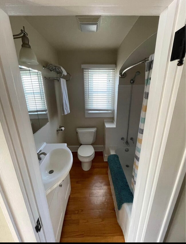 Superior - 1612 Union Ave Unidad Upper one bedroom apartme