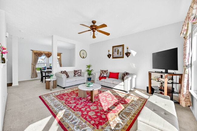 Building Photo - 4663 Bayview Dr Unit ID1397942P