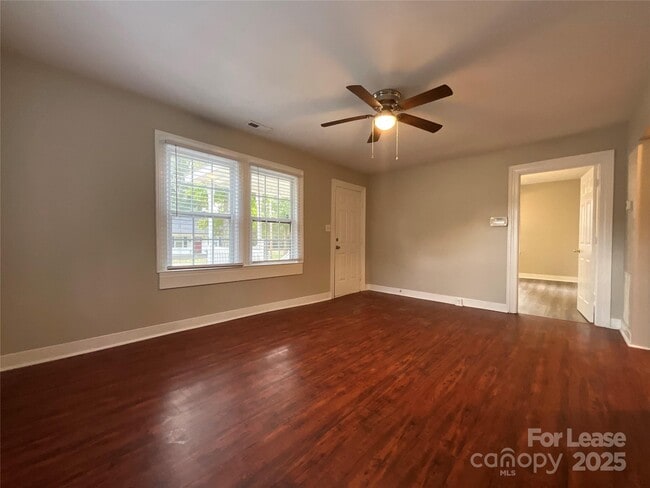 Photo - 742 Green St