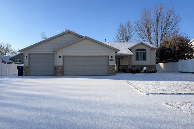 Building Photo - 449 Napa Lp