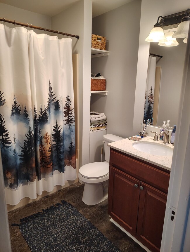 Photo - 755 Napier Ave