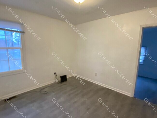 Photo - 15863 Kentucky St