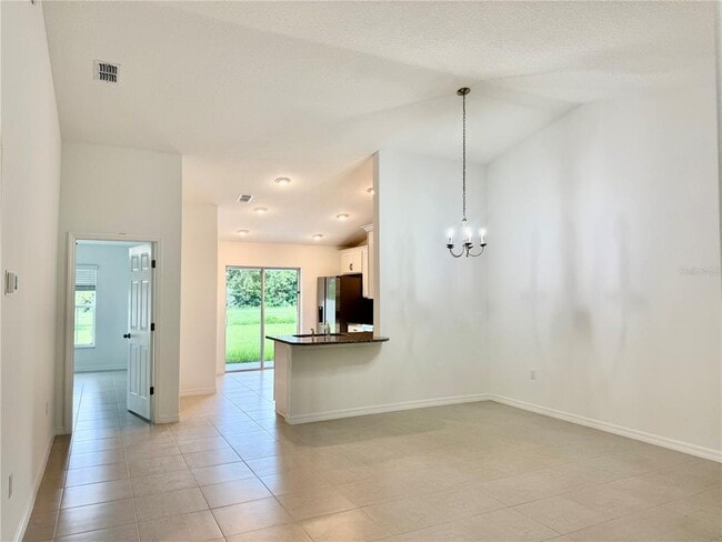 Photo - 8 Coral Reef Ct N