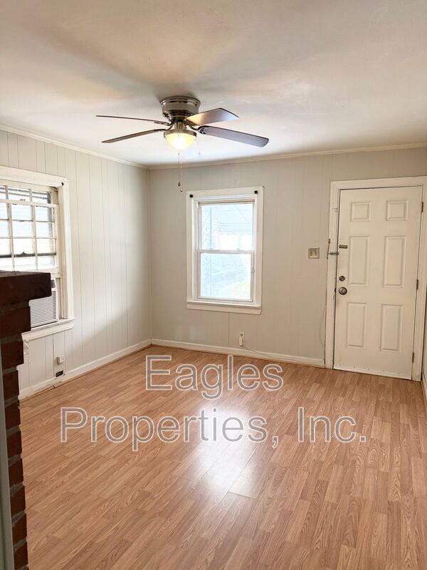 Photo - 411 Beale St