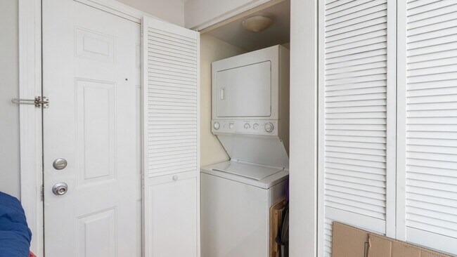 Photo - 2036 W Touhy Ave Unit 2036 W Touhy