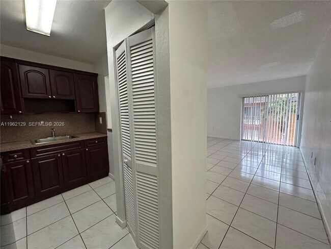 Photo - 1008 NW 45th Ave Unidad 15