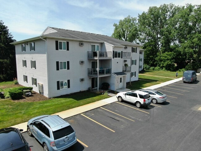 Photo - Pebble Beach Apartments ( Pebblebeach Apts LLC)