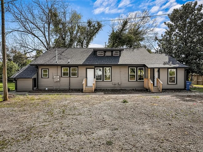 Photo - 606 Hwy 29 Byp N Unidad 2