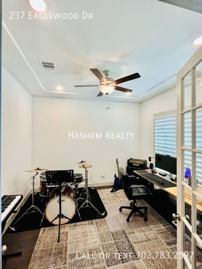 Photo - 237 Eaglewood Dr