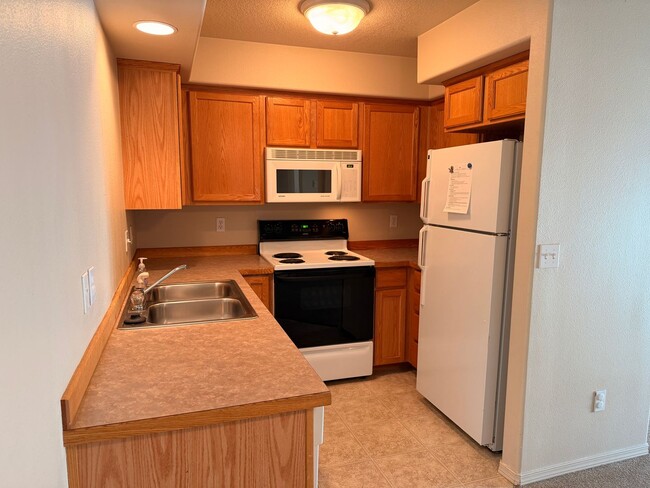 Photo - 2 Bedroom, 2 Bathroom Duplex in NE Bend – Available Late May