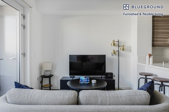 Photo - 12035 Wilshire Blvd Apartamento Unidad FL3-ID1294