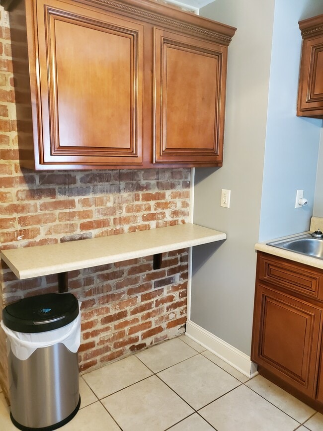 Breakfast bar area in kitchen
