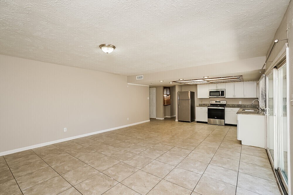 Photo - 14606 Leacrest Dr