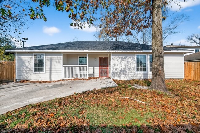 Building Photo - 7437 Bywood St