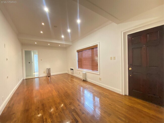 Photo - 84-80-84161 161st St Unit 1