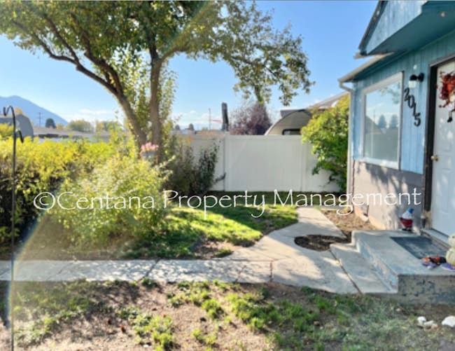 Photo - Pet friendly 2 bedroom house with a large lawn! (Better pictures coming soon).