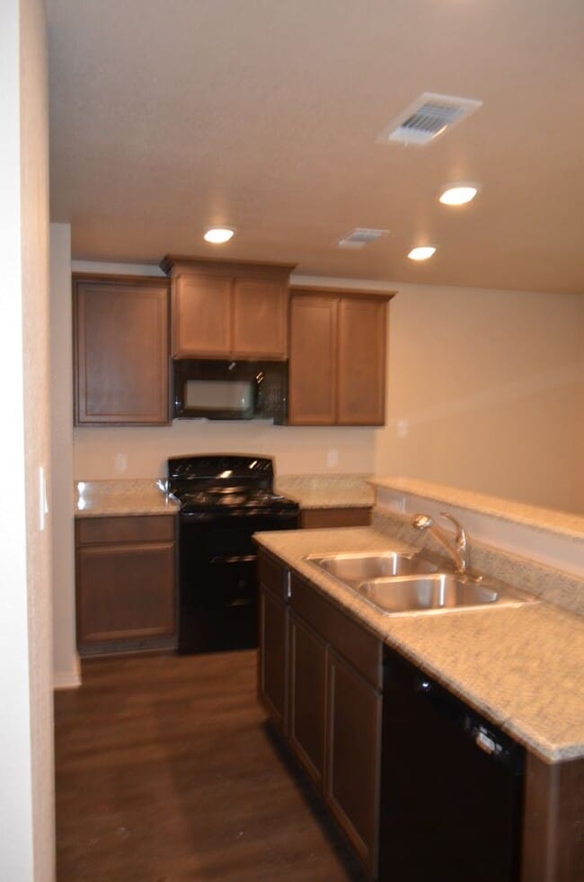 Photo - 1701 Castroville Trl Unit B 1701