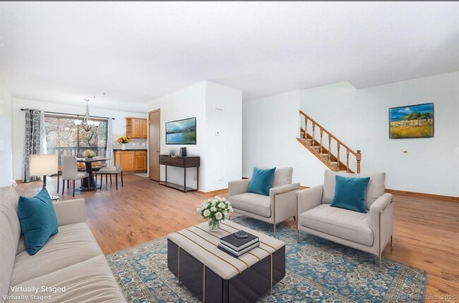 Photo - 665 Churchill Dr Unidad 665