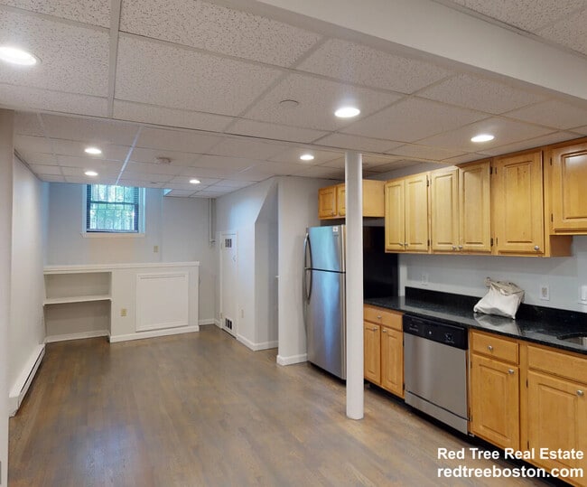 Building Photo - 85 Park Dr Unit D Rental