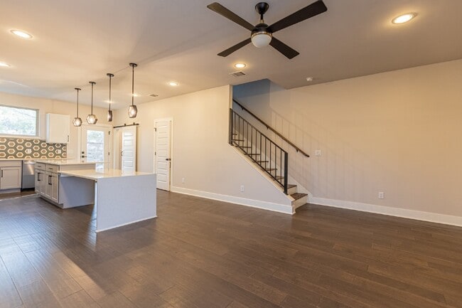 Photo - 130 Rose Ln Unit 202