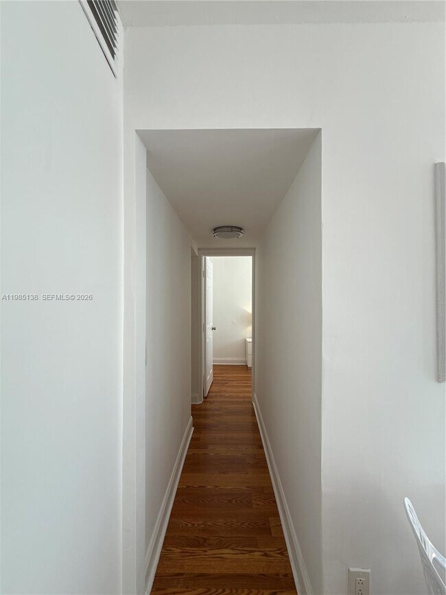 Photo - 1542 Jefferson Ave Unit 5