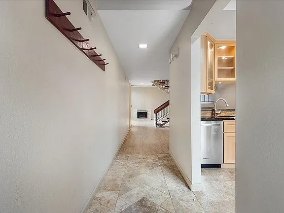 Building Photo - 2064 Whitehall Pl