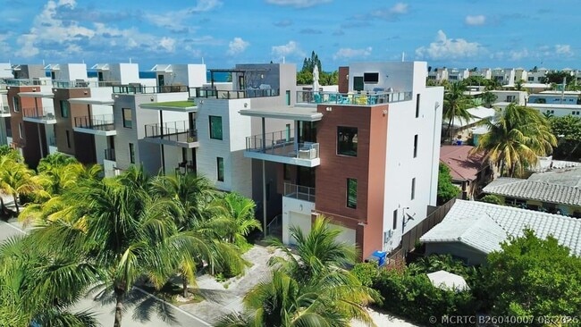 Building Photo - 348 Balboa St