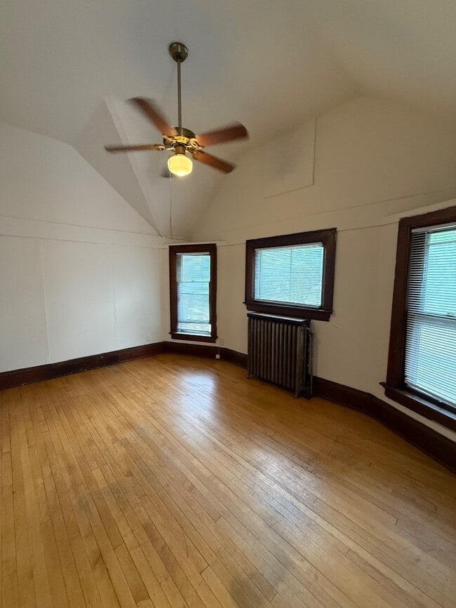 1236 Mound St