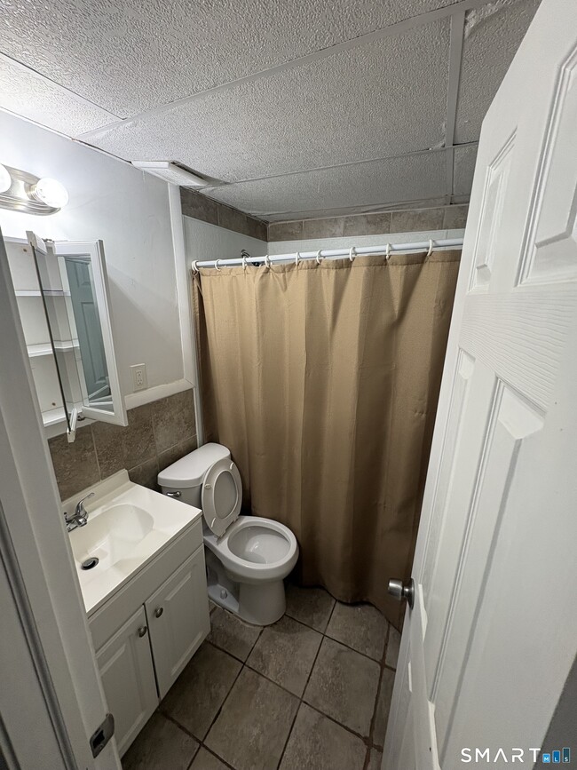 Photo - 20 Shagbark Rd Unidad B