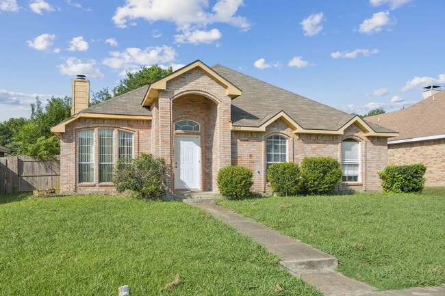 Photo - 1602 Develon Dr