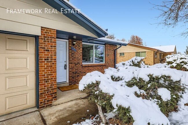 Photo - 4833 Field Ct