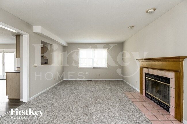 Photo - 1636 Cantebury Ln