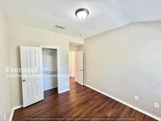 Photo - 256 Creek Cove Dr