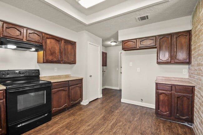 Building Photo - 9806 Tassel Brook Dr Rental