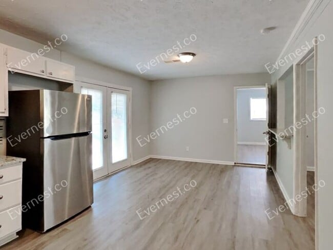 Photo - 239 Bellwood Ln