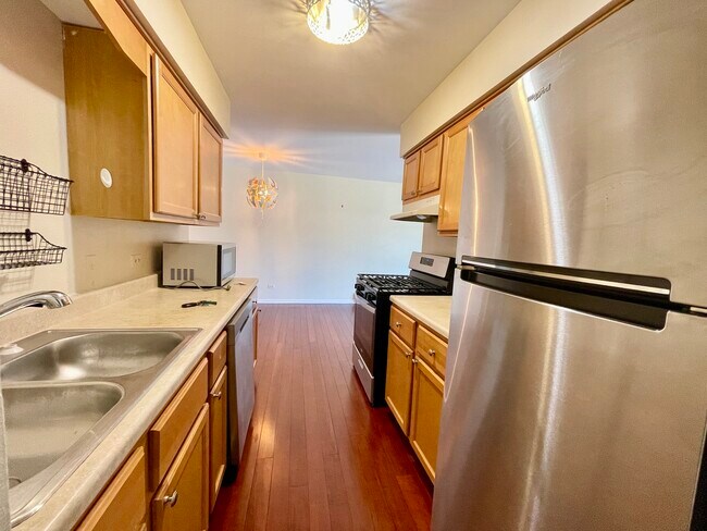 Photo - 49 W 66th St Unit 2