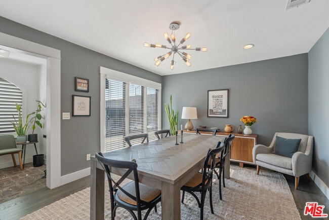 Photo - 7951 Fountain Ave