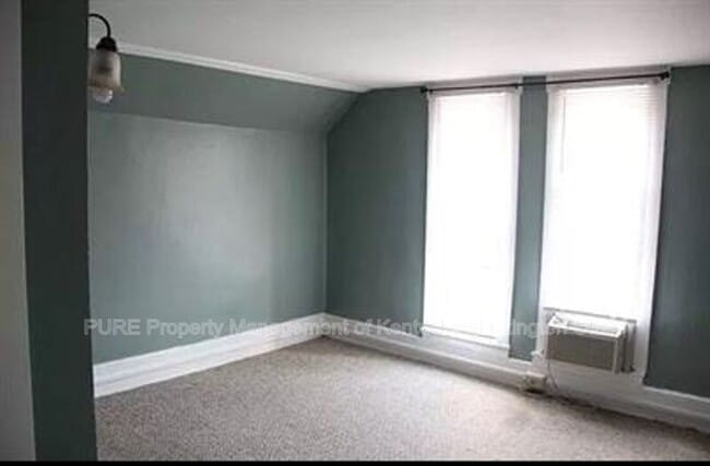 Photo - 221 W 4th St